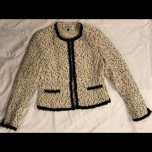 Bloomingdale’s wool blazer, 20 1/2 length, 24 inch arms. Clasped hidden closers.